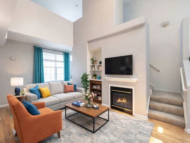 Foto del edificio - 1BR w/ Attached Garage & Balcony near Downtown Littleton