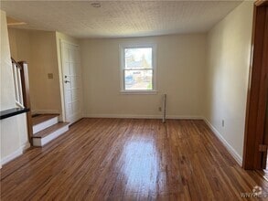 Building Photo - 102 Ellen Dr