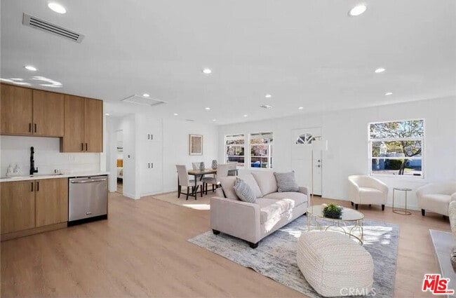 Foto del edificio - 6251 Alcove Ave