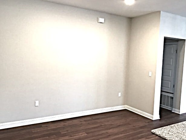 Foto del edificio - 8109 Cottage Rose Dr