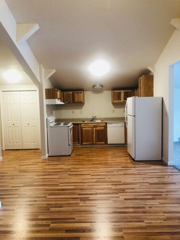 Kitchen - 267 Margaret St