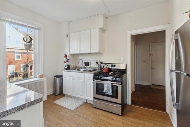 Building Photo - 118 Walnut Ave