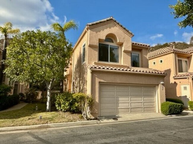 Foto del edificio - Beautiful home located in the coveted Rancho San Rafael area of Glendale