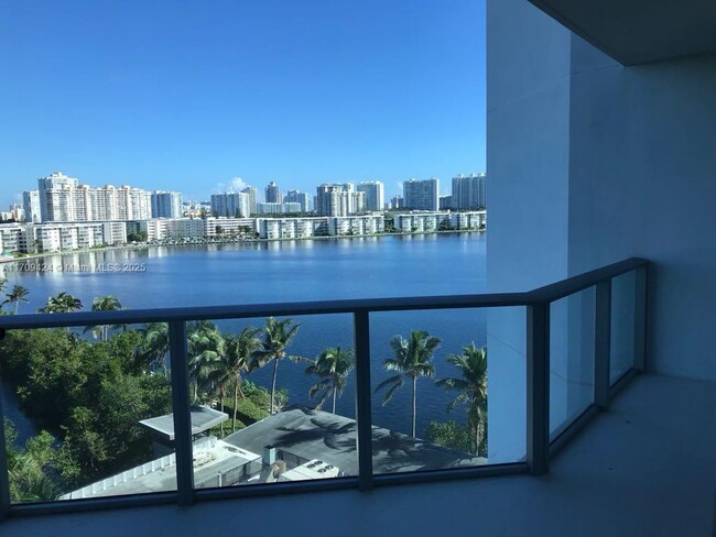 Foto del edificio - 17301 Biscayne Blvd