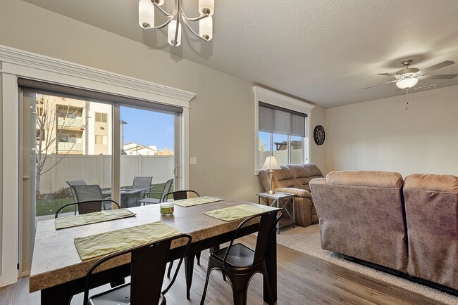 Building Photo - 4192 E Esperanto St