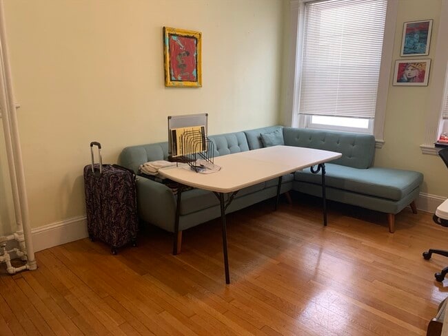 Building Photo - 8 Garrison St