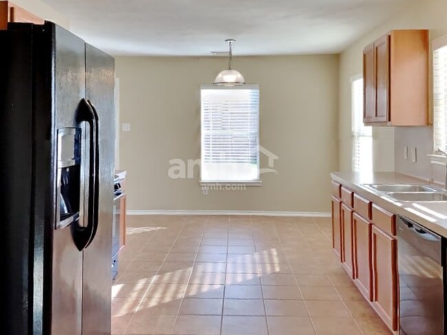 Building Photo - 4418 Sprangletop Ave