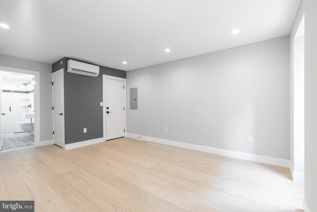 Building Photo - 1707 Rittenhouse Square
