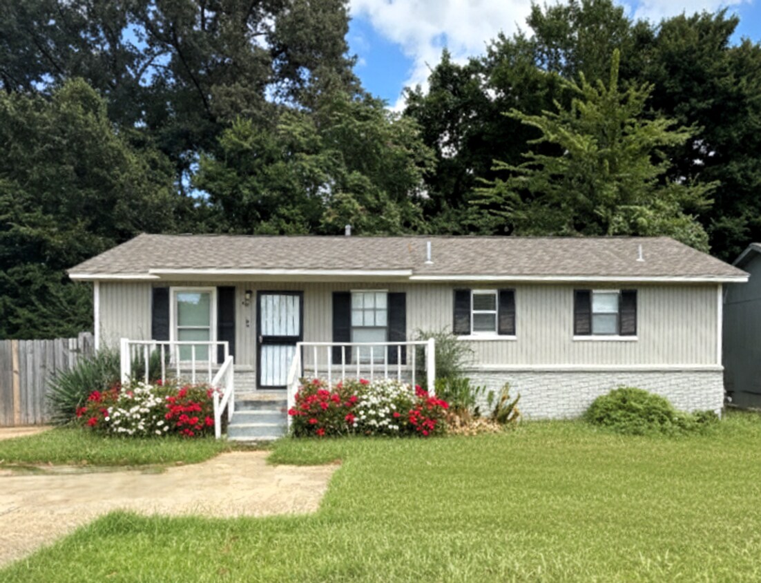 Primary Photo - 80 Otsego Dr