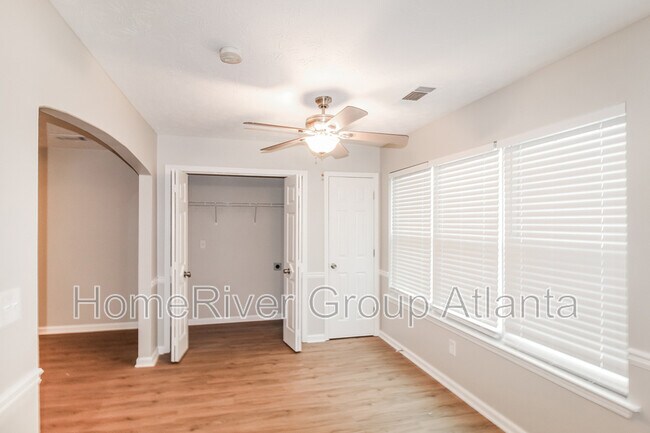 Building Photo - 80 Forest Brook Dr