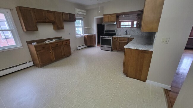 Kitchen - 931 24th St