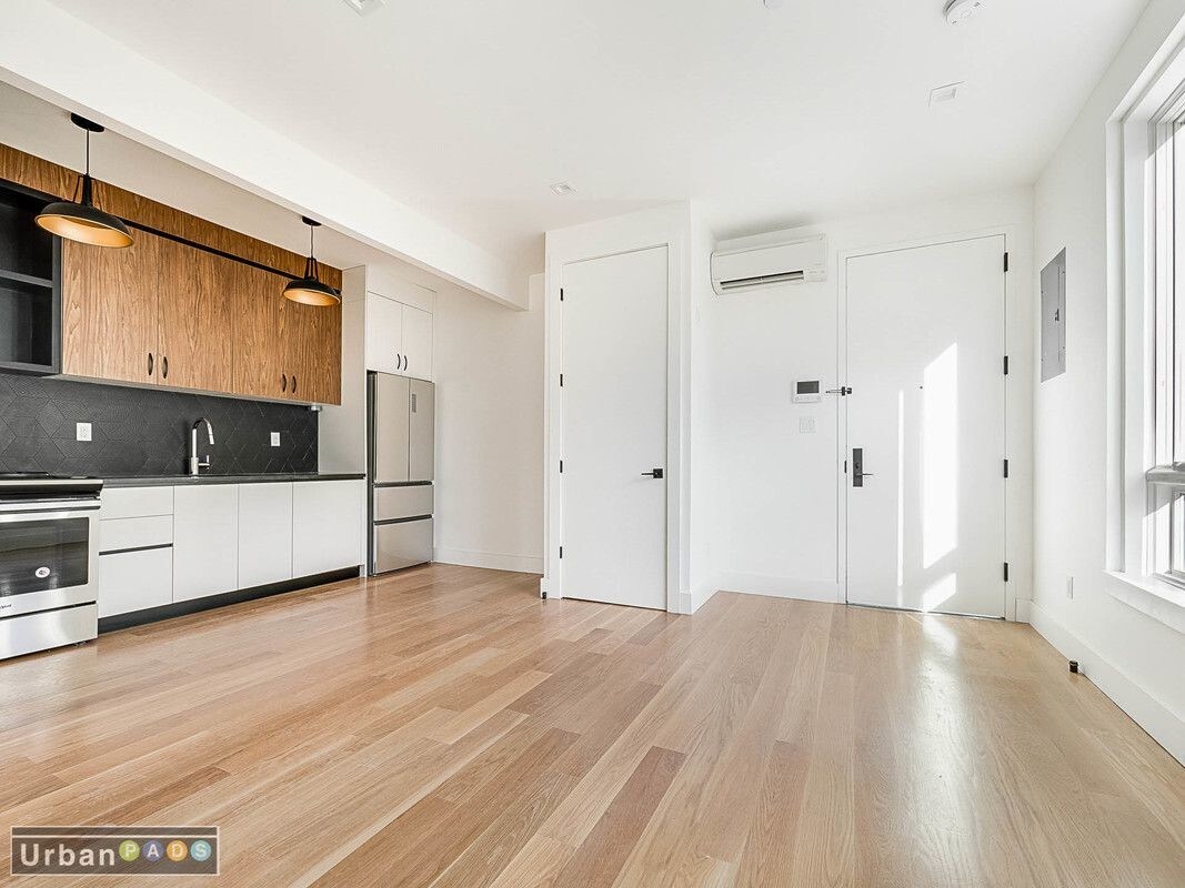 Foto principal - 541 Kingston Ave