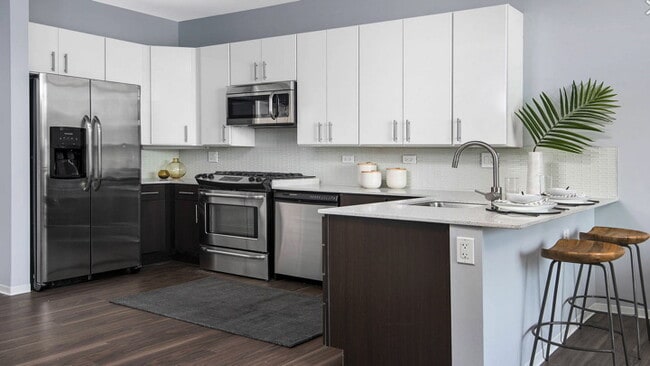 Building Photo - 779 W Adams St