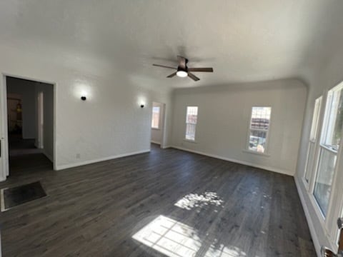 Building Photo - 6090 Saturn St