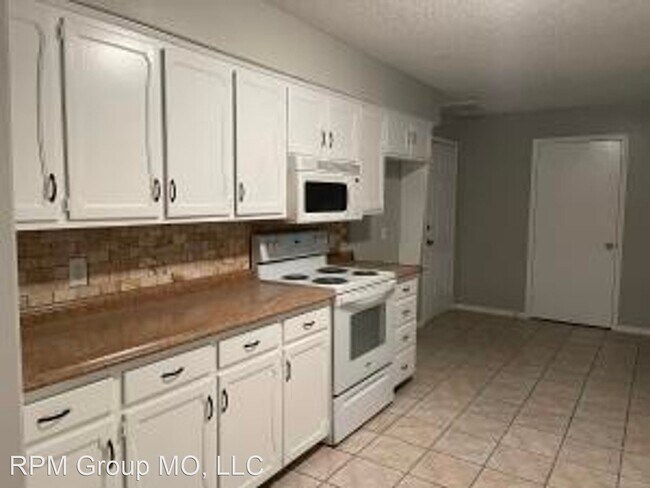 Building Photo - 7 br, 3 bath House - 4516 S Holiday Avenue