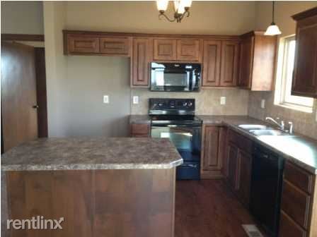 Fotografía del edificio - 735 N Prairie Dunes St