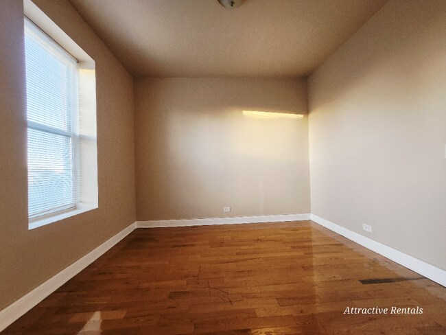 Foto del edificio - 6507 S Ingleside Ave