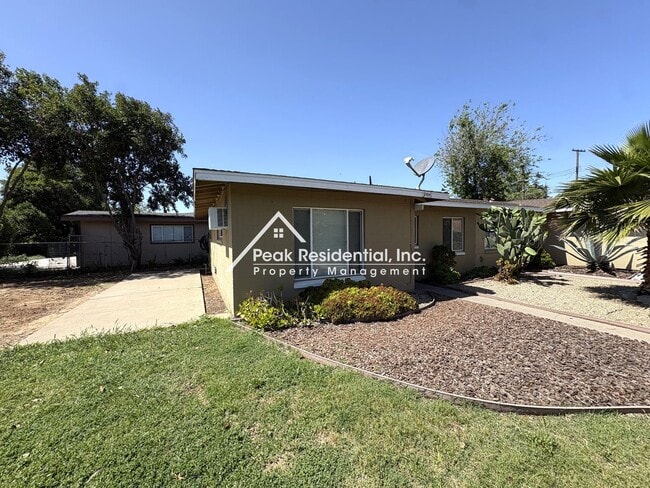 Foto del edificio - Charming 2bd/1ba Duplex near 47th Ave & Hwy 99