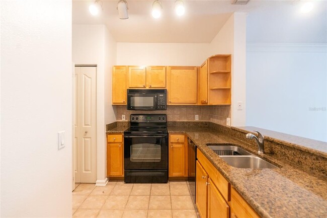 Building Photo - 4207 S Dale Mabry Hwy