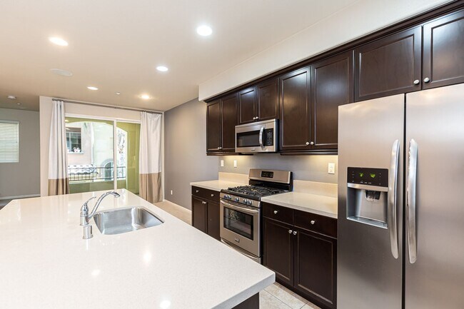 Building Photo - ***LOOK&LEASE $250.00 OFF FIRST MONTH***ST...