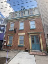 Building Photo - 36 W Pomfret St