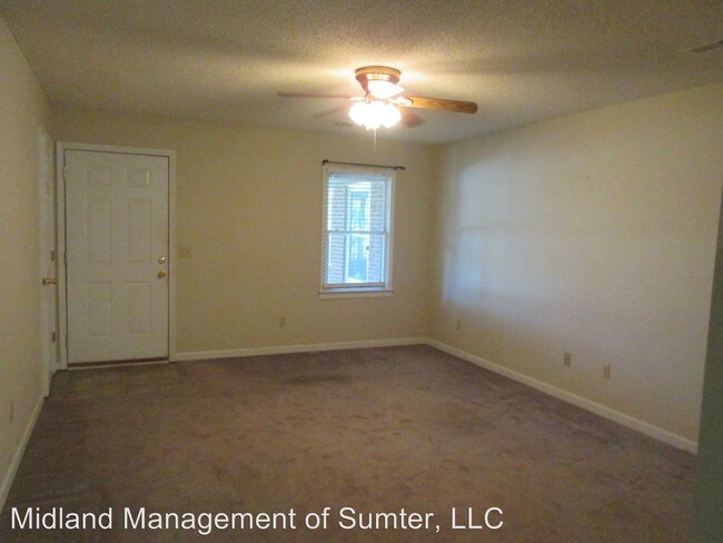 Building Photo - 211 W Hampton Ave
