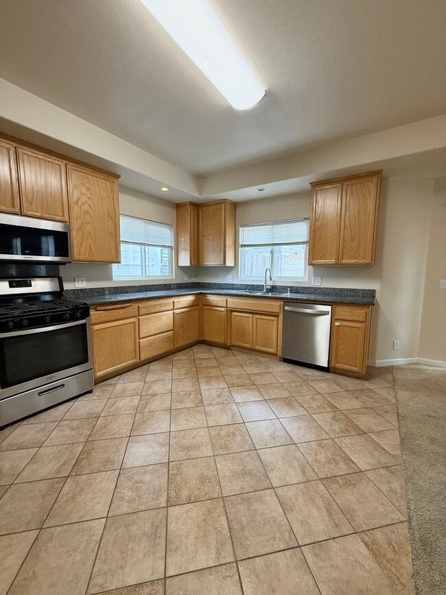 Foto del edificio - Beautiful 4 Bedroom 4.5 Bath Home COMING SOON!!!
