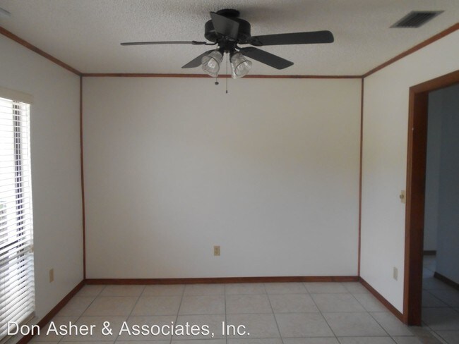 Building Photo - 5173 Lido St