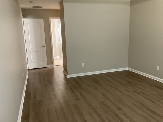 Building Photo - 86121 Fortune Dr