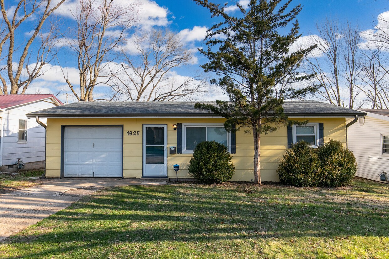 Foto principal - 1625 E Nora St