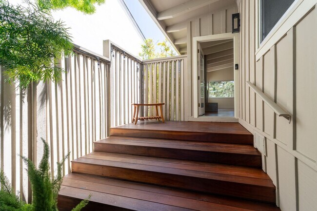 Building Photo - Hilltop Monterey Home