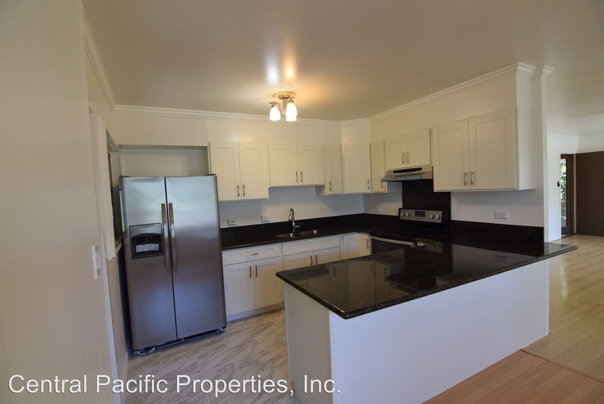 Primary Photo - 4 br, 2 bath House - 2969 Manoa Road Upstairs