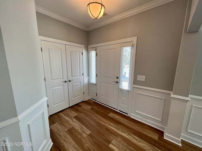 Building Photo - 1233 Pandion Dr