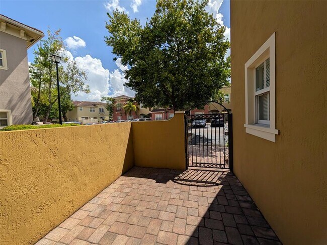 Foto del edificio - 2851 W Prospect Rd