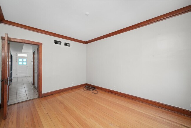 Foto del edificio - 4011 S Talman Ave