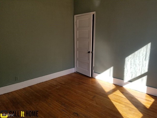 Building Photo - 1 br, 1 bath Apartment - 25 S 700 E Unit 1