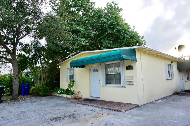 Foto del edificio - 1421 N Andrews Ave