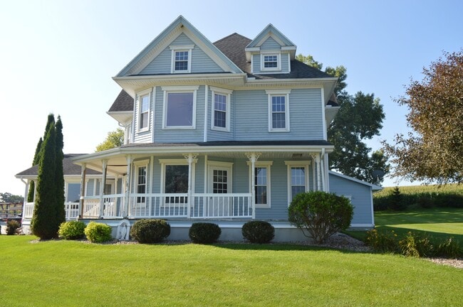 Building Photo - 7485 County Road K