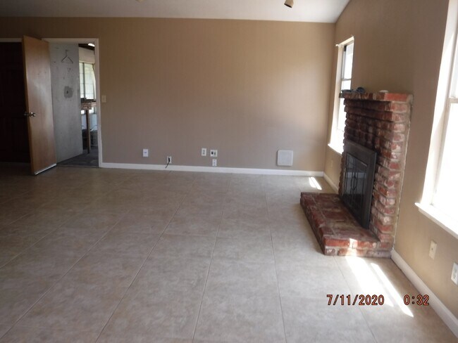 Foto del edificio - 1706 Brookglen Dr