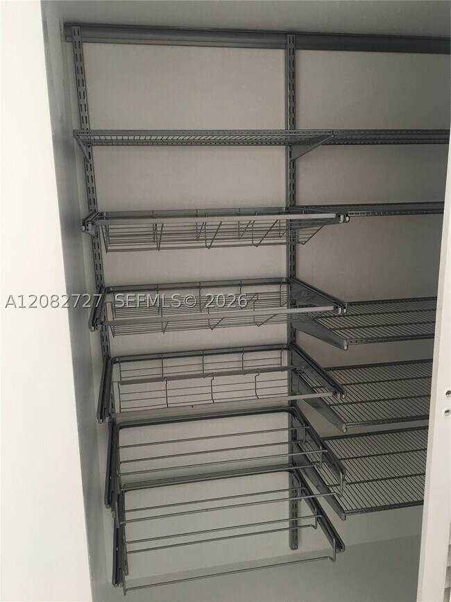 Building Photo - 1408 Brickell Bay Dr