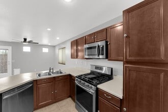 Building Photo - 7470 Margollini St