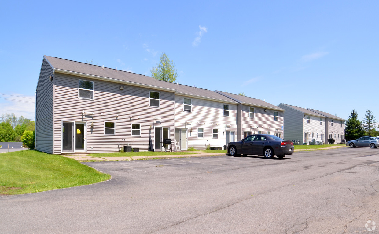 Building Photo - Swiss Garden Townhomes