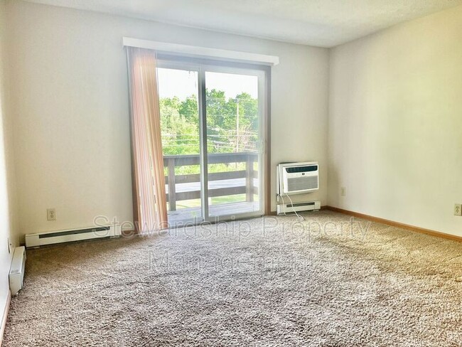 Foto del edificio - 7255 Hills and Dales Rd NW
