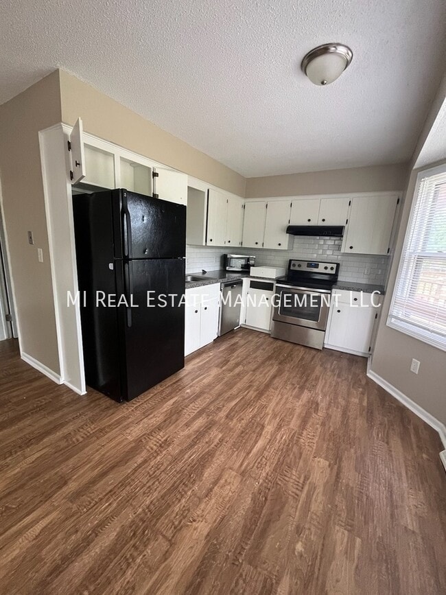 Building Photo - 14745 Riley St