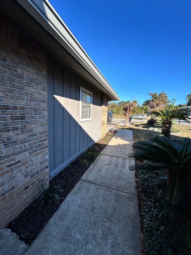 Foto del edificio - 1005 11th Ct