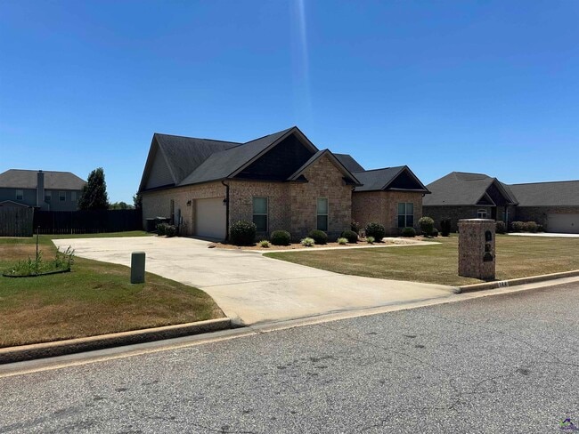 Building Photo - 144 Addington Dr