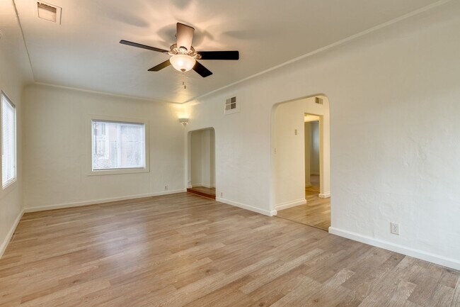 Foto del edificio - Charming 3 Bed 2 Bath Home in Chico!