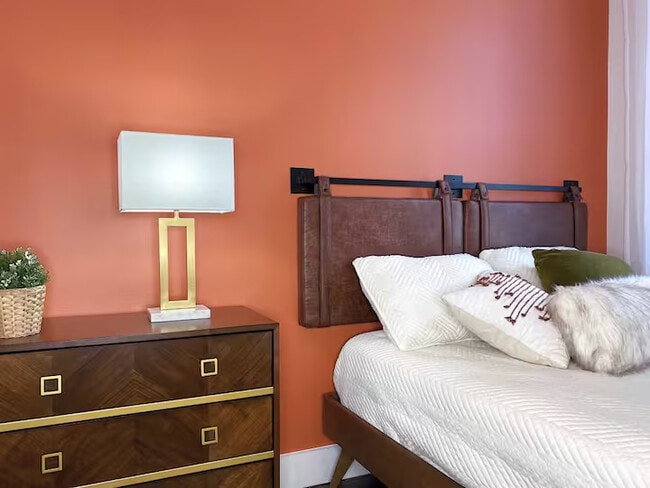 Furnished room/NOT APARTMENT - Furnished room/NOT APARTMENT