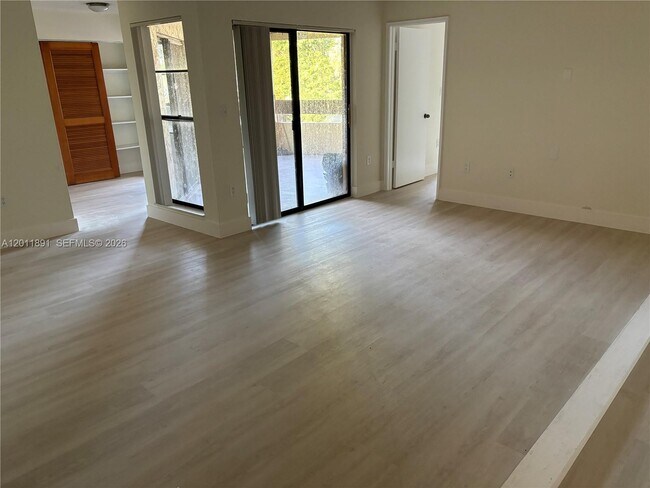 Building Photo - 8800 SW 123rd Ct
