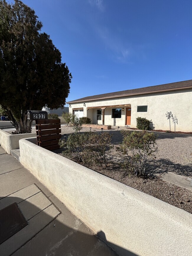 Building Photo - 2937 Washington St NE